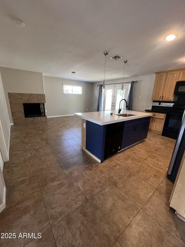 233 E Huntington Dr #233 - Photo 5 of 12