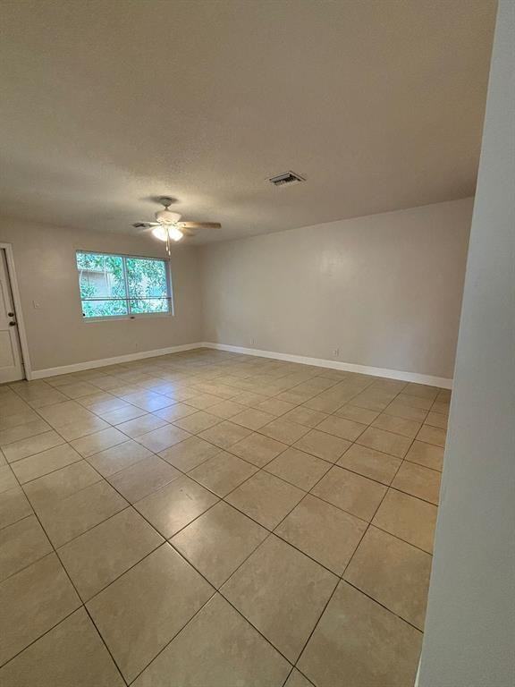 1713 N Dixie Hwy #1713-3 - Photo 4 of 14