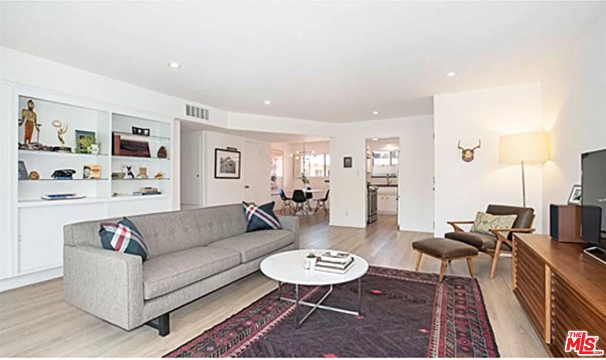 1830 Taft Ave #1830-307 - Photo 3 of 6