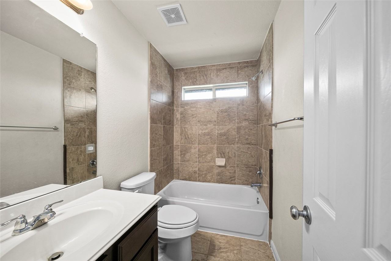 3203 Windsor Ranch Ln #3203 - Photo 6 of 34