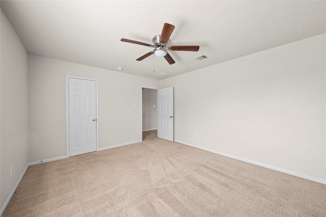 3203 Windsor Ranch Ln #3203 - Photo 7 of 34