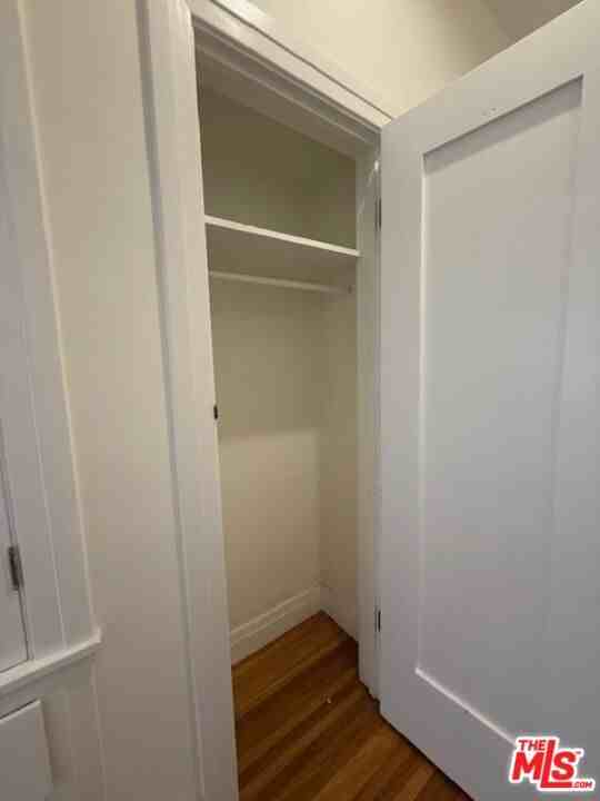 747 S Mansfield Ave #747-4 - Photo 7 of 26