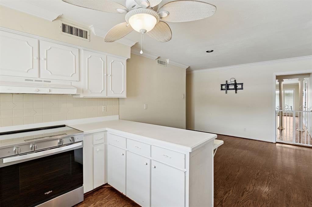 6367 Diamond Head Cir #6367D - Photo 3 of 26