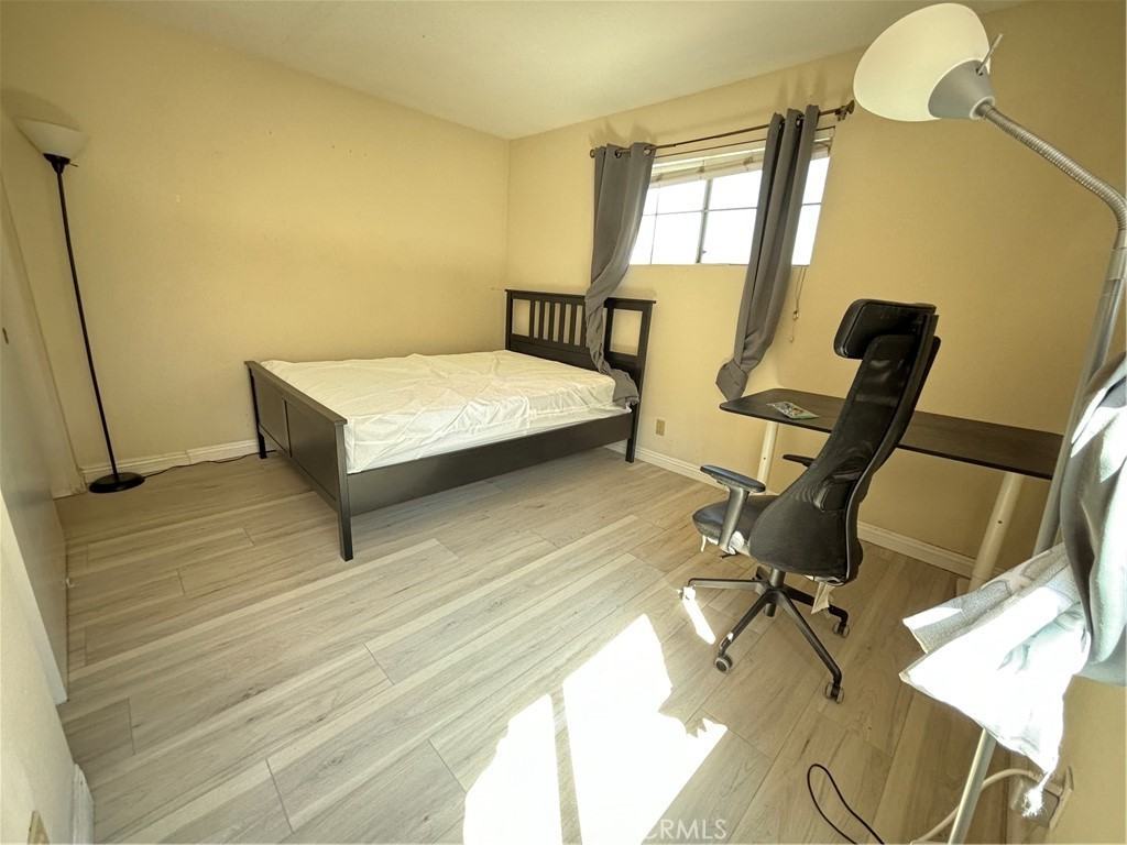 27 Dartmouth #27-26 - Photo 4 of 6