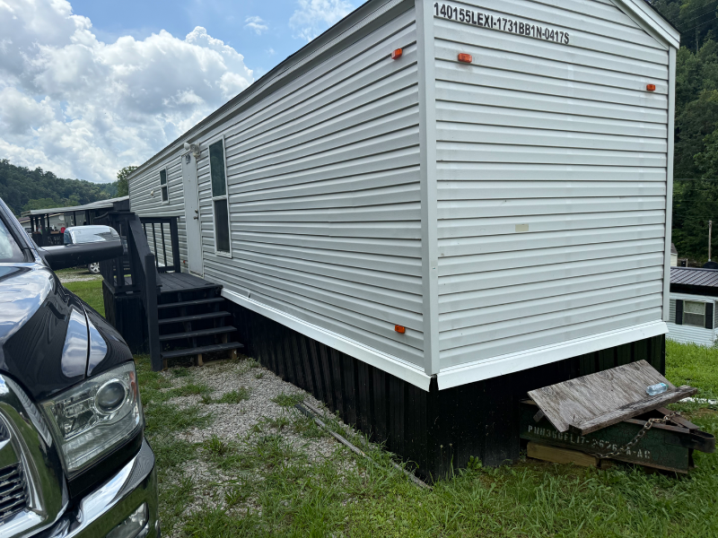 23 Meadowview Ln - Photo 2 of 7