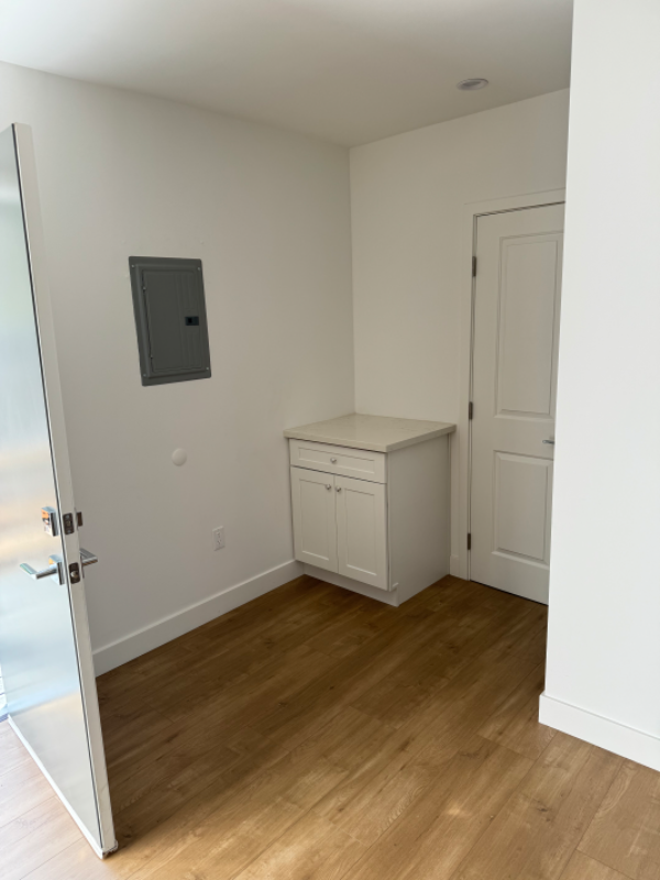 3090 Weldon Ave #1 - Photo 6 of 11