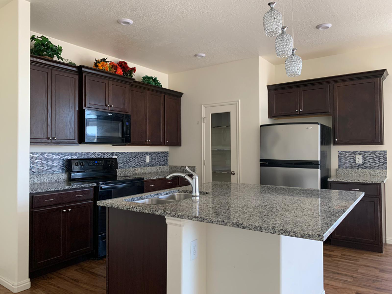 5247 S Tatum Pl - Photo 3 of 9