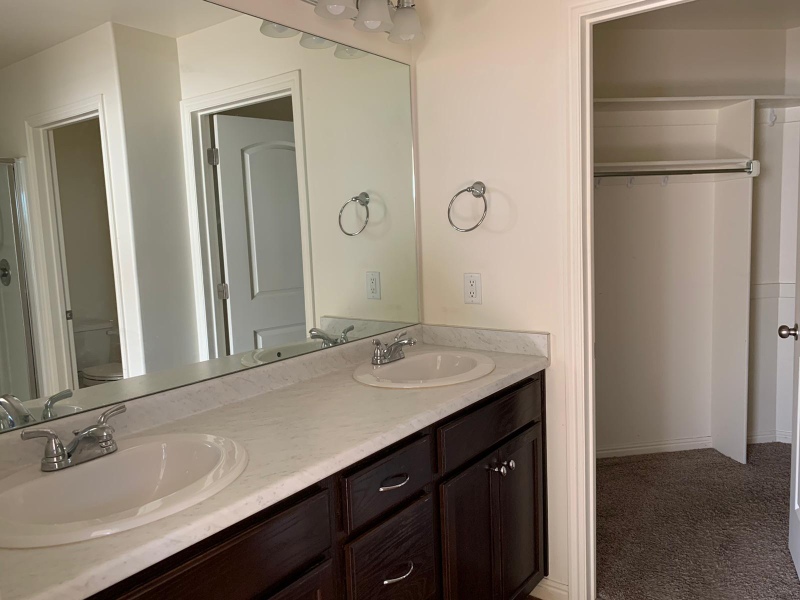 5247 S Tatum Pl - Photo 7 of 9