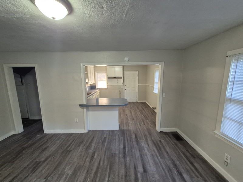 3251 Meadow Ln - Photo 5 of 15