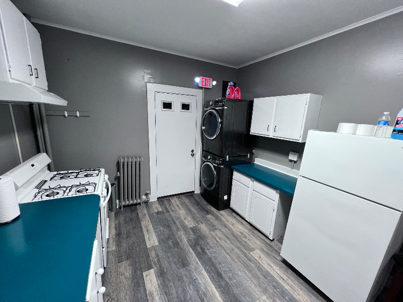 135 W Market St #1 - Photo 5 of 19