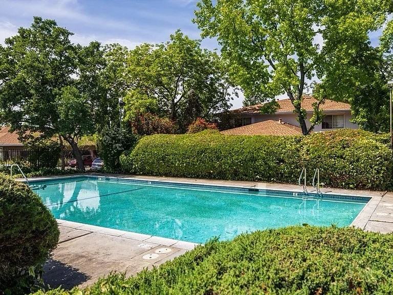 4748 Greenholme Drive #4 - Photo 4 of 21