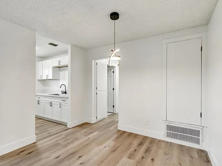 4748 Greenholme Drive #4 - Photo 7 of 21