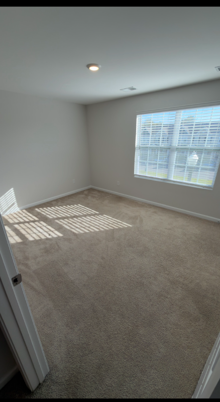 529 Ellen Road - Photo 7 of 17