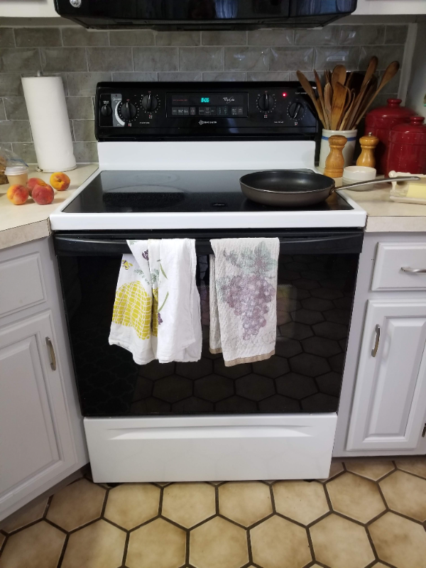 66 Rowe Ave - Photo 3 of 12