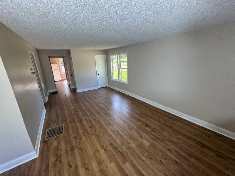 30513 N Wilson Rd - Photo 2 of 18