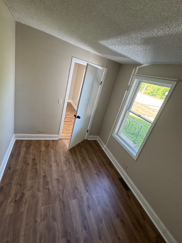 30513 N Wilson Rd - Photo 7 of 18