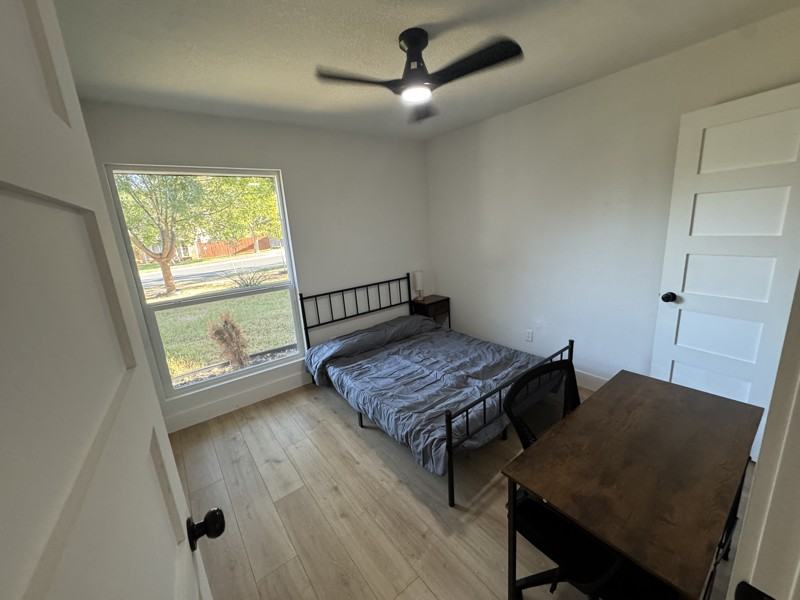 10206 Oak Hollow Cir - Photo 7 of 10