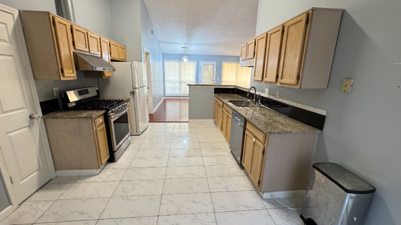 2295 W Liddell Rd - Photo 3 of 19