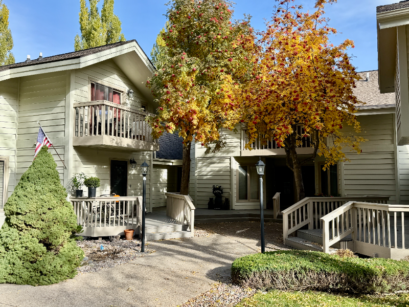 185 Aerie Pl #E - Photo 2 of 20