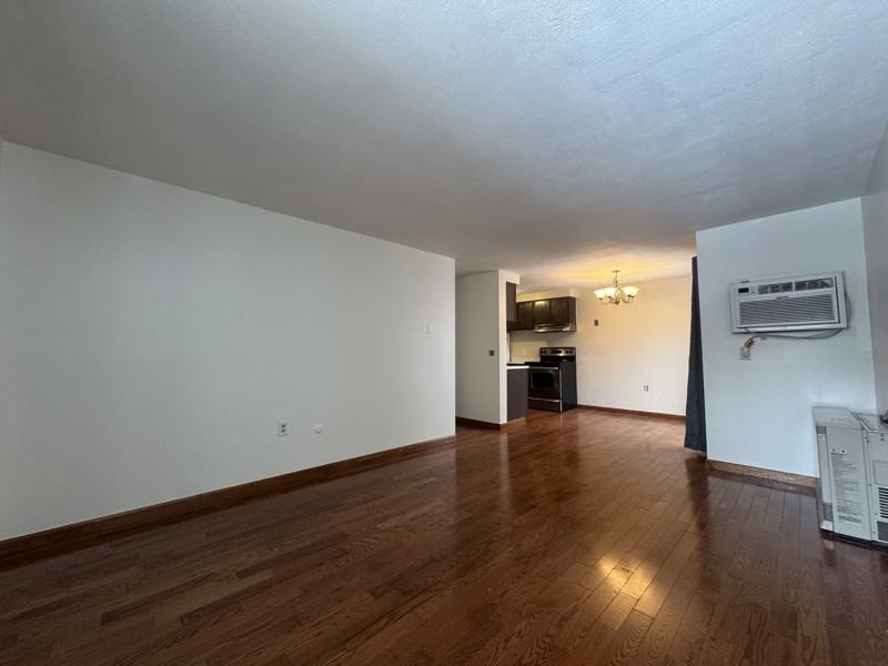 126 Watertree Dr - Photo 2 of 15