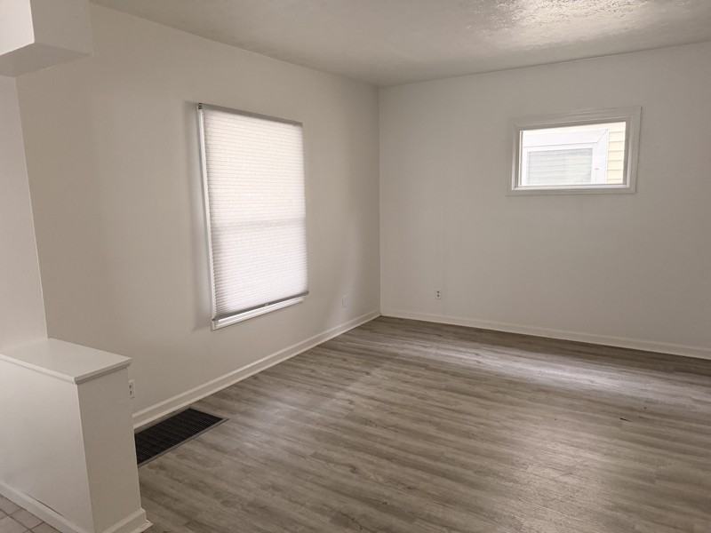 524 Blaine Ave - Photo 3 of 8