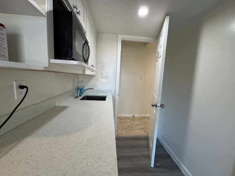 127 Marbly Ave - Photo 4 of 20