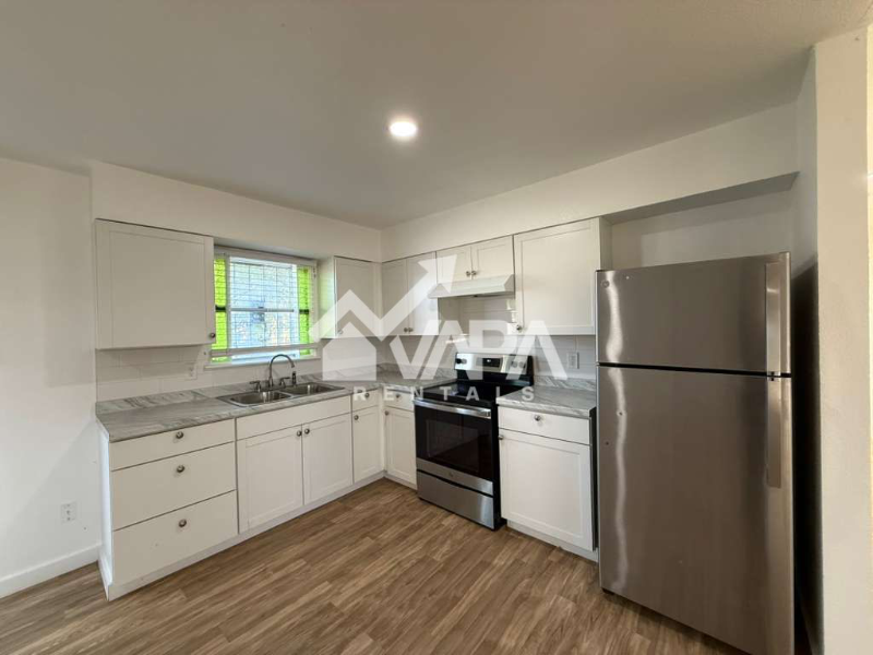 9226 Nagel St - Photo 2 of 13