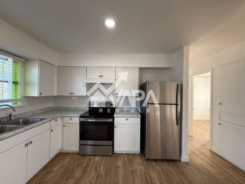 9226 Nagel St - Photo 3 of 13