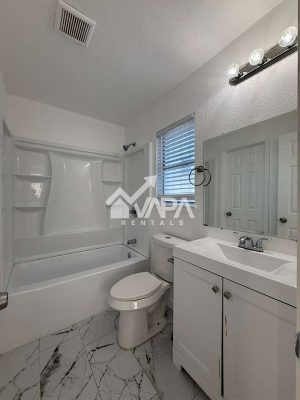 9226 Nagel St - Photo 5 of 13