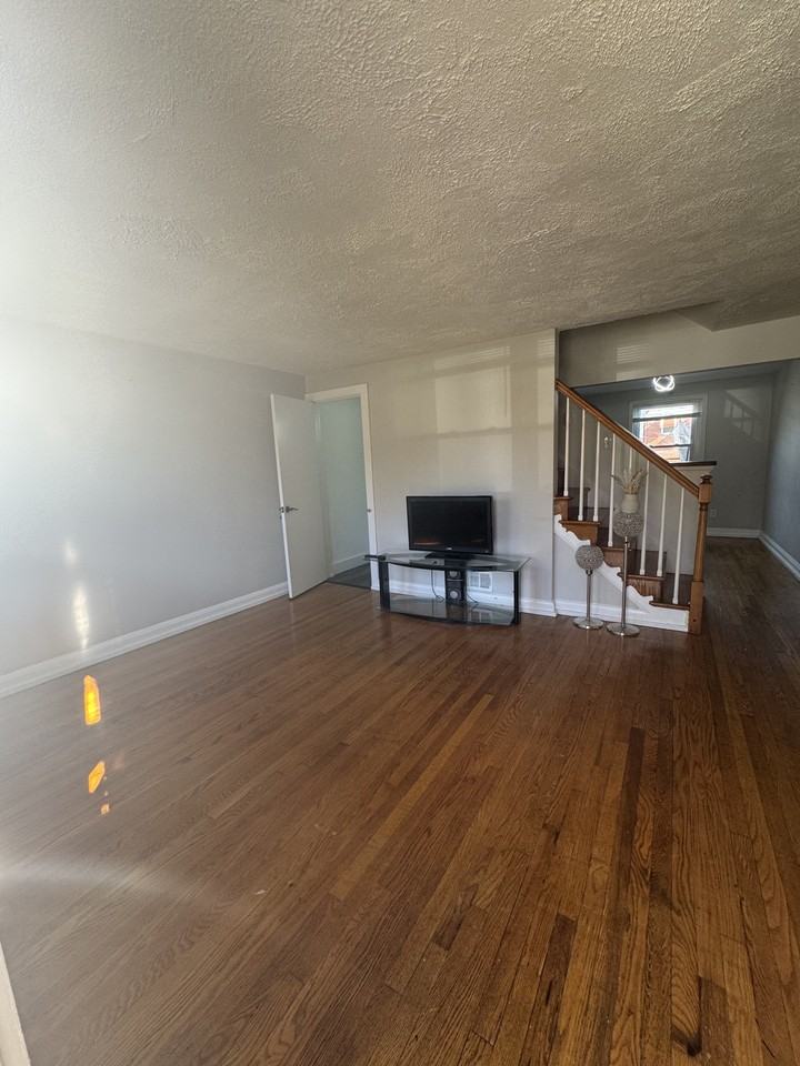 603 Lucia Ave - Photo 2 of 9