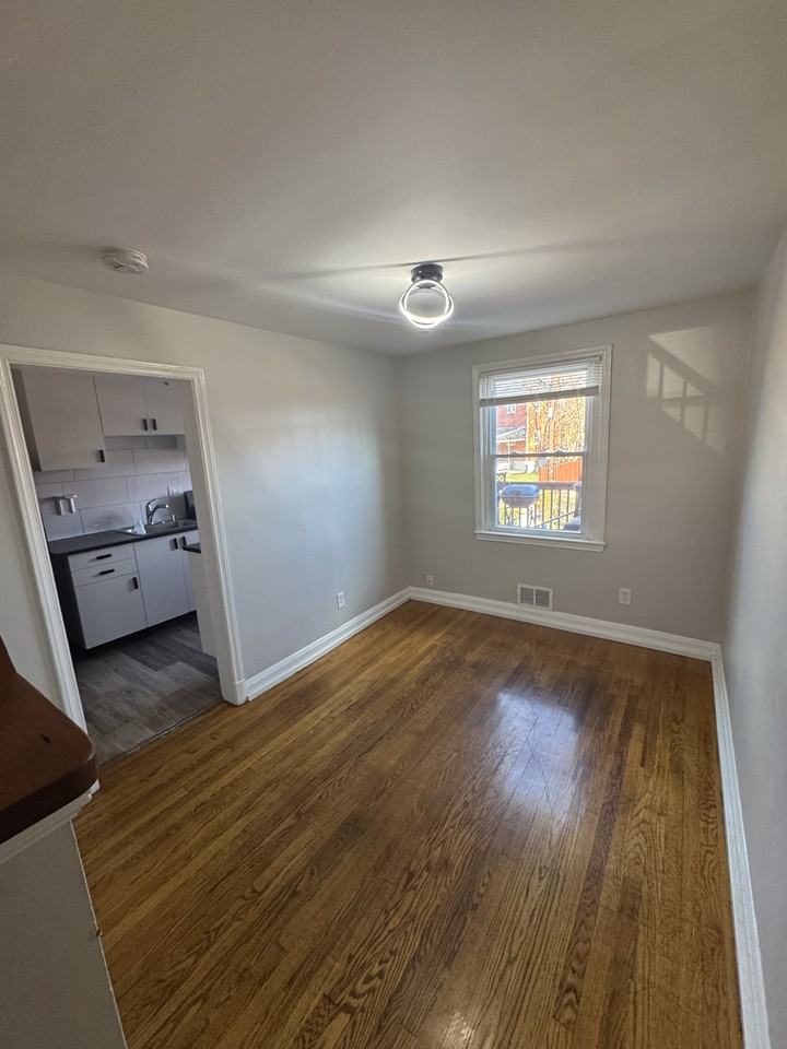 603 Lucia Ave - Photo 3 of 9