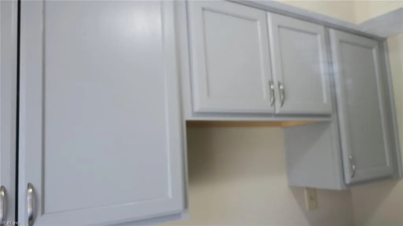 25 Christine Ct - Photo 2 of 6