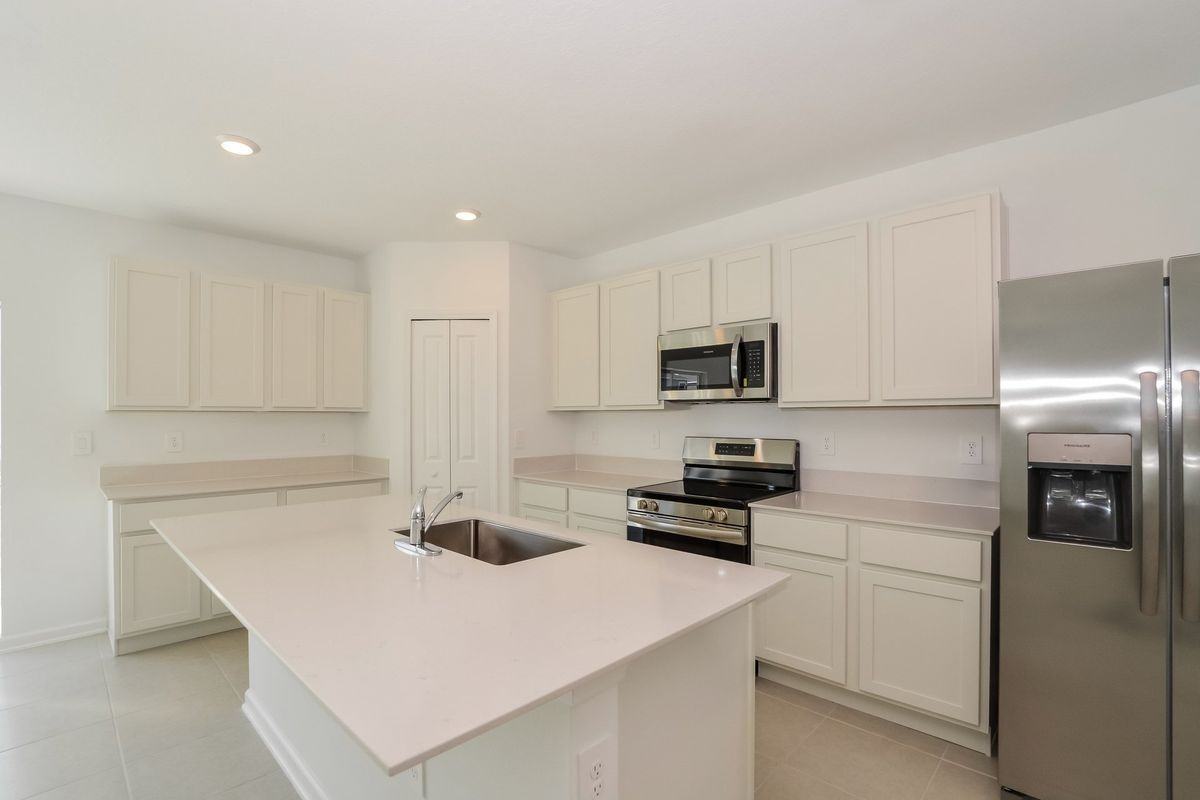 2819 Whitaker Point Rd - Photo 7 of 24