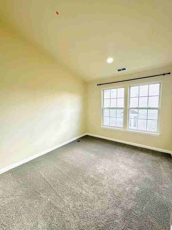 5074 Kemsley Ct - Photo 3 of 14