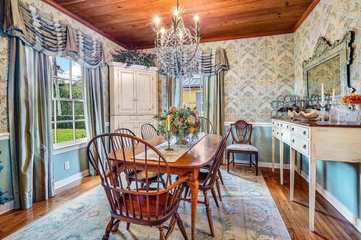 521 N Swinton Ave - Photo 7 of 32