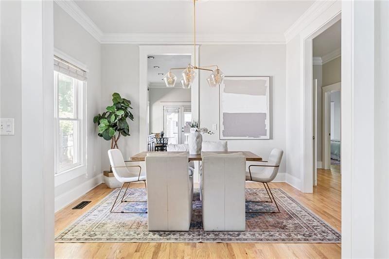 428 S Howard St Se - Photo 4 of 50