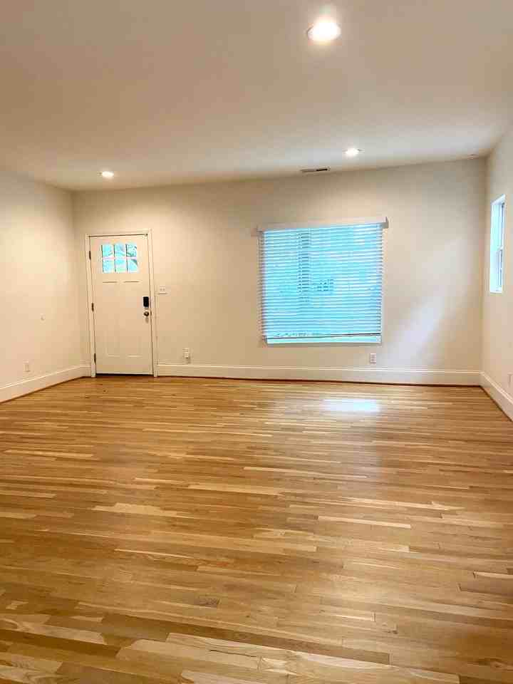 529 10th Avenue South - Photo 5 of 22