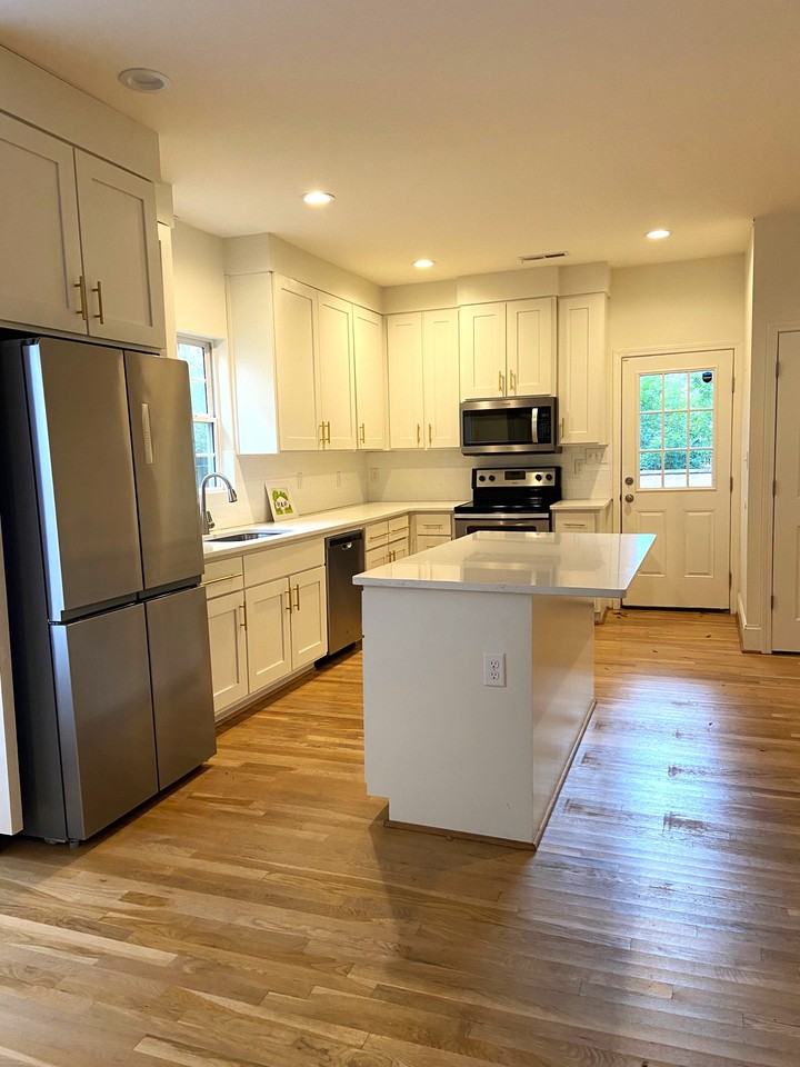 529 10th Avenue South - Photo 7 of 22