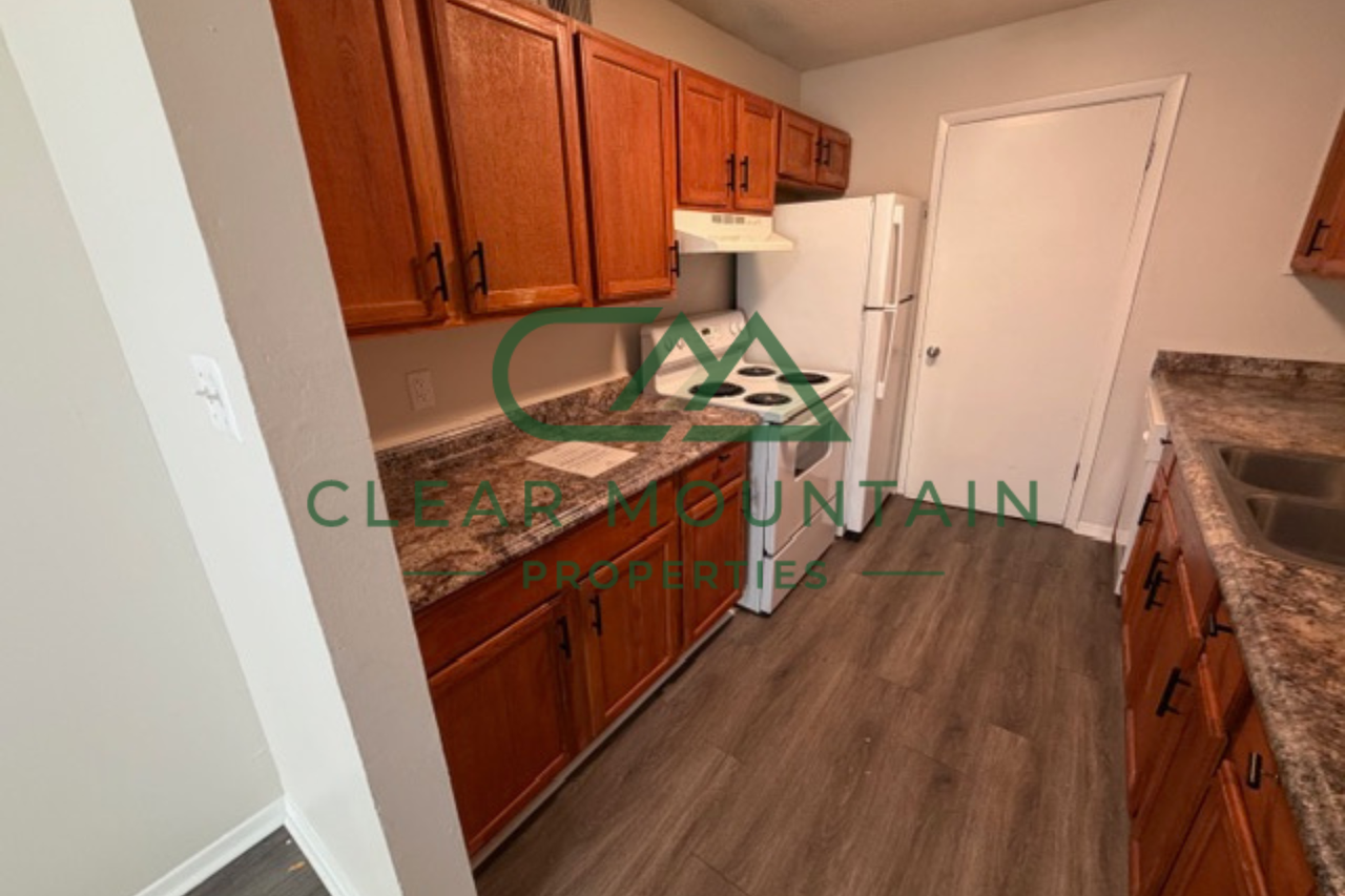 The Bradford Apartments - Photo 7 of 15