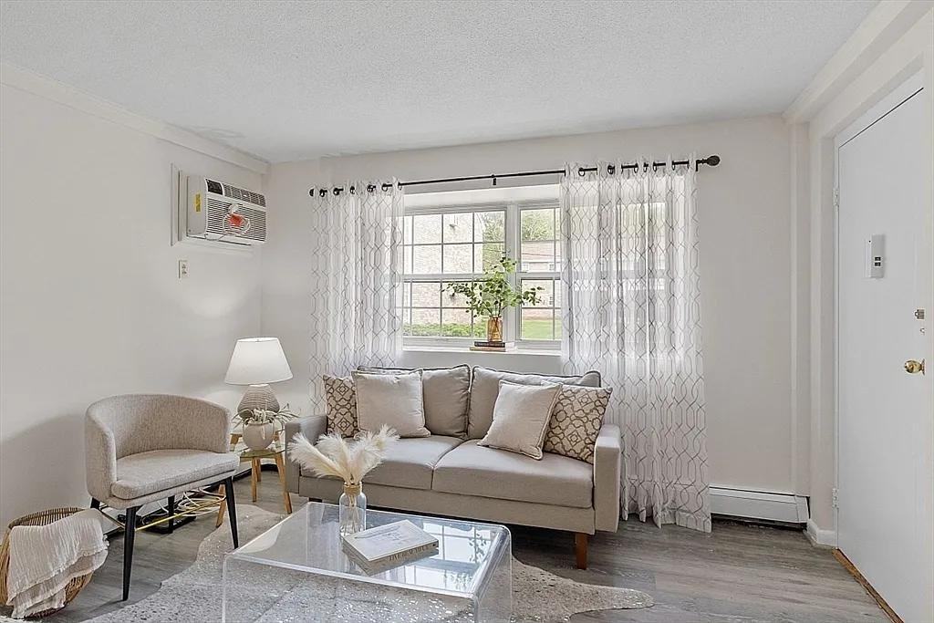 70 70 A Washington Park Drive APT2 - 2 #2 - Photo 5 of 5