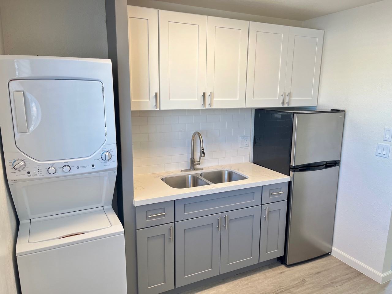 2020 West Orangewood Avenue #214 - Photo 4 of 23