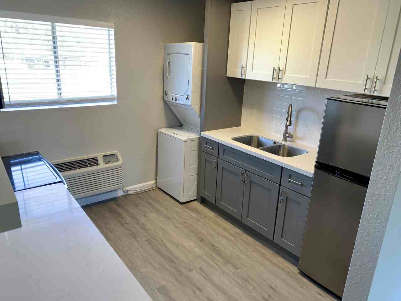 2020 West Orangewood Avenue #204 - Photo 4 of 22