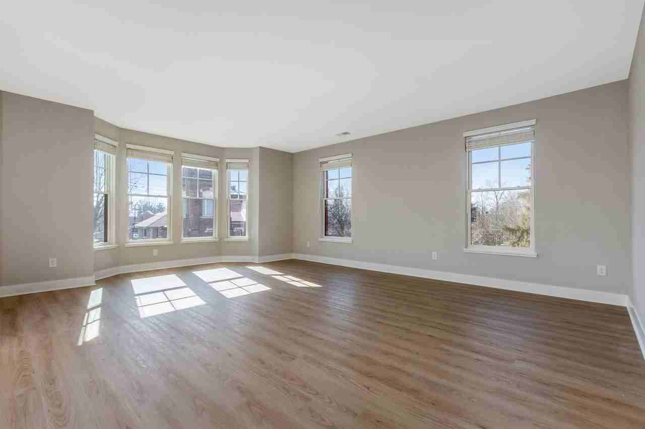 32 W College Ave #202 - Photo 5 of 20