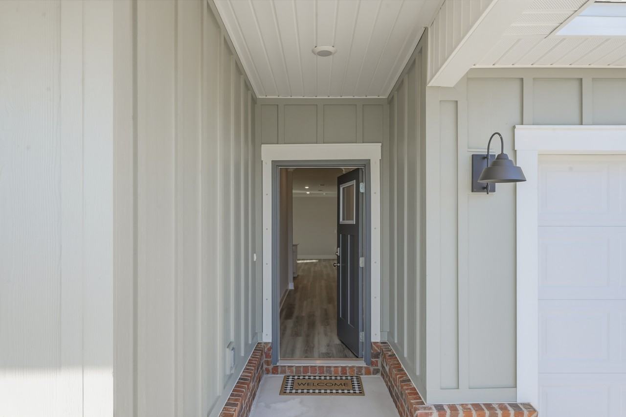 1085 Hayward Loop #NA - Photo 4 of 38