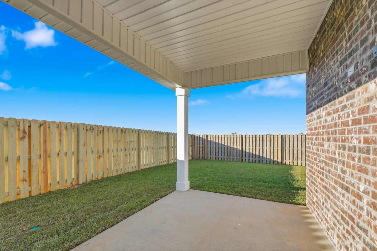 1085 Hayward Loop #NA - Photo 6 of 38