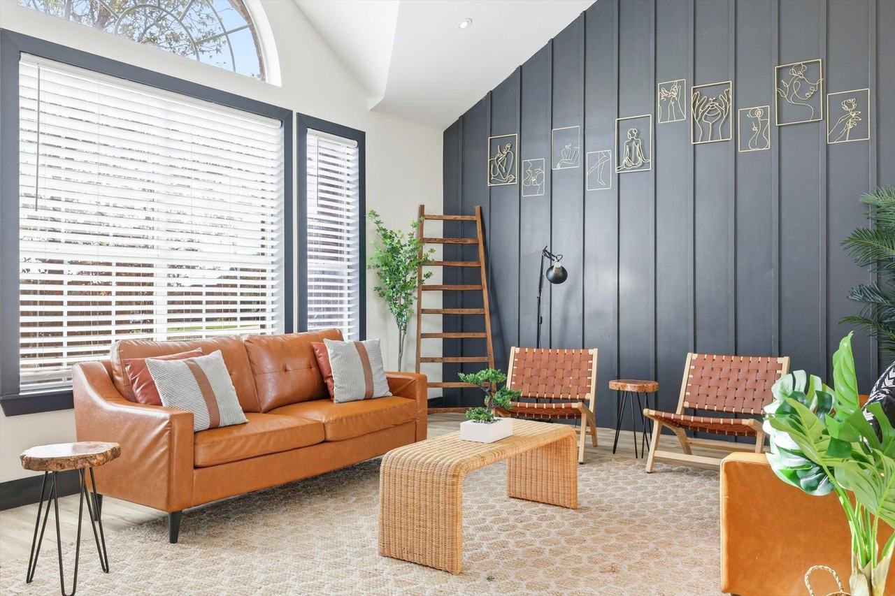 6440 Knoll Ridge Dr #NA - Photo 3 of 46