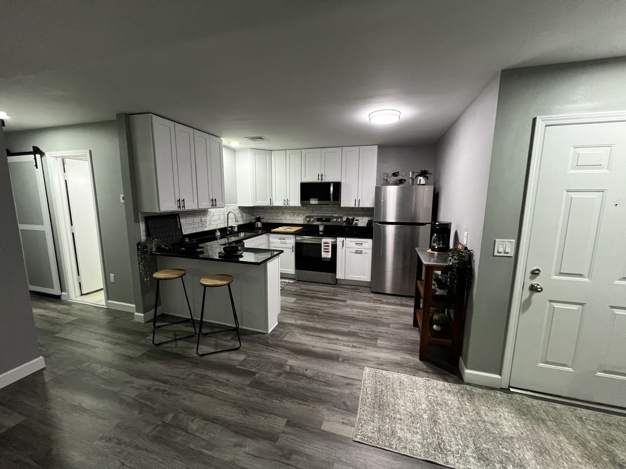 2901 W Jefferson Ave #2901 - Photo 2 of 19
