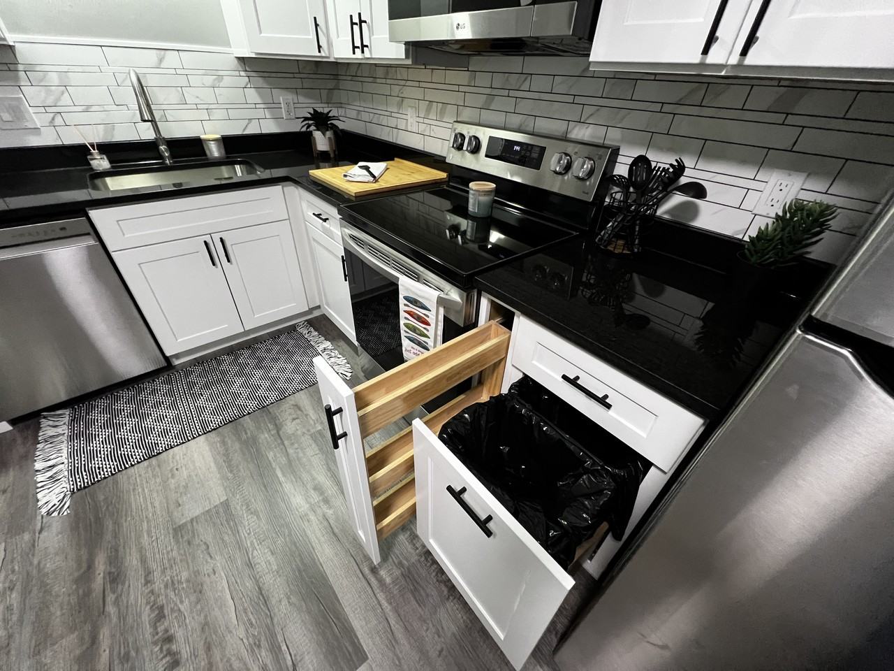 2901 W Jefferson Ave #2901 - Photo 4 of 19