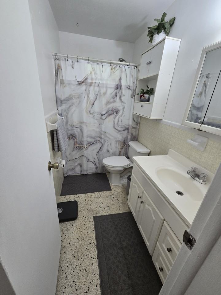 472 E 15th St #NA - Photo 4 of 4