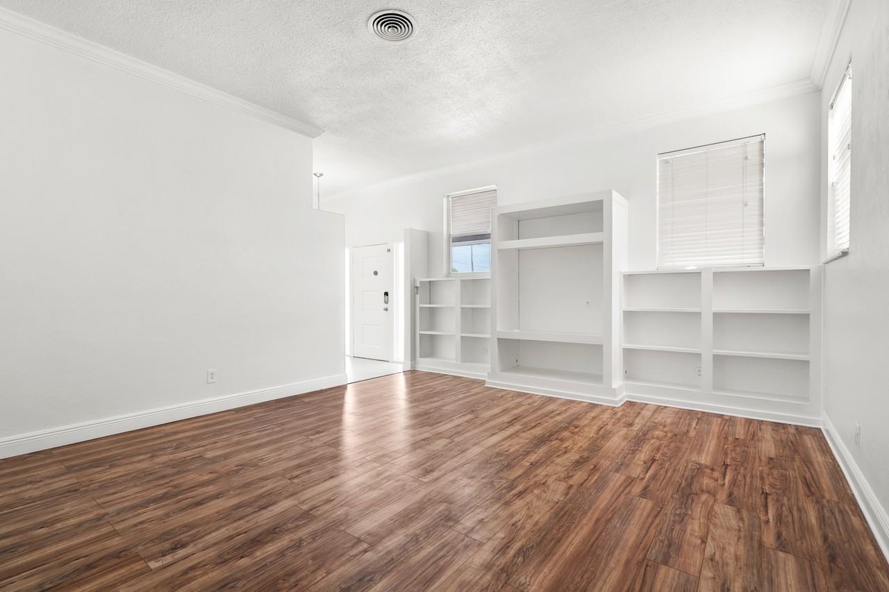 2173 W Vina Del Mar Blvd #NA - Photo 6 of 50